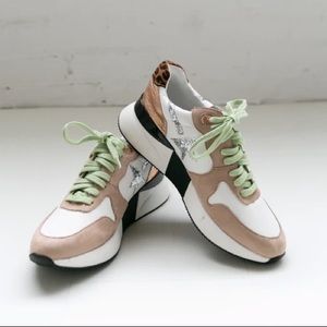 Sculpthouse Patricia Beige Sneaker